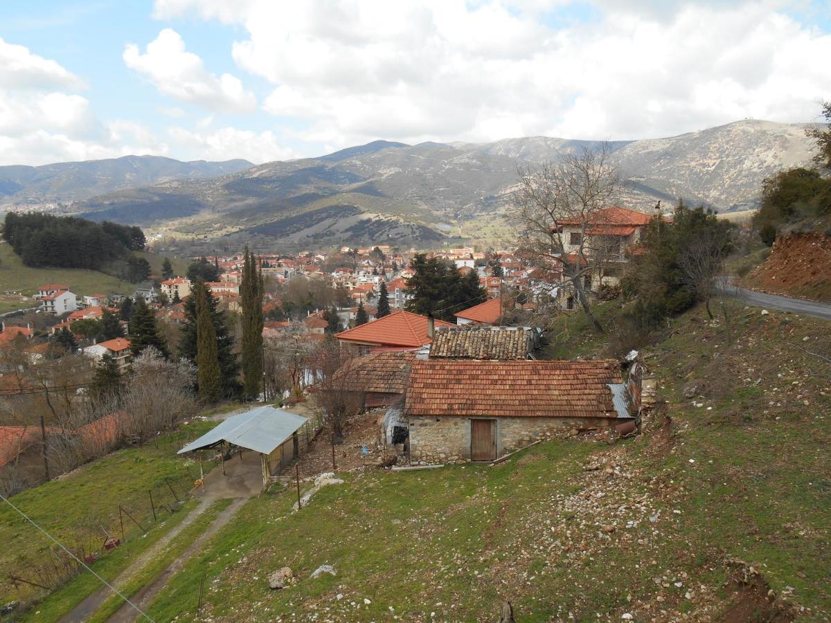 Amadriades Kalavryta Buitenkant foto